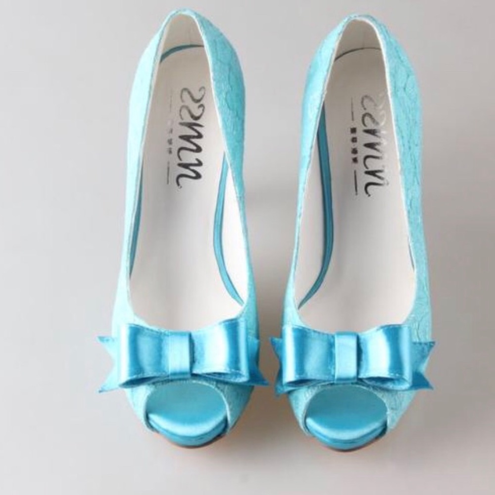 Aqua Blue Satin Lace Heels, Size 8 - Picture 2 of 6